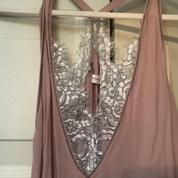 Mauve Chiffon Lace Trim Tank - Picture 2 of 4